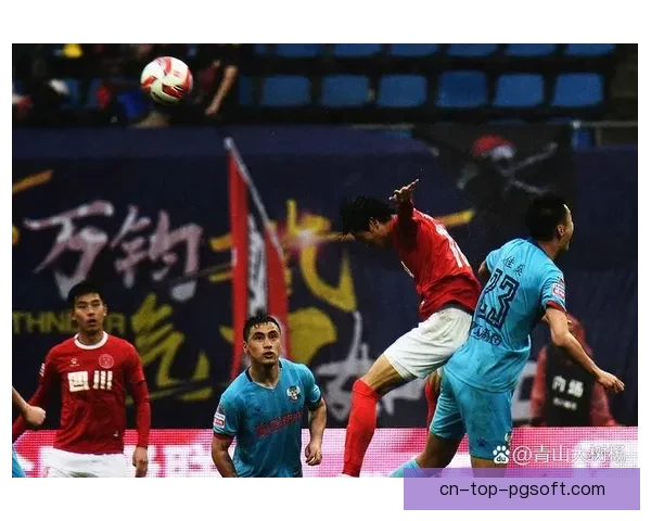 中国男足世预赛主场战平泰国费南多点球失良机